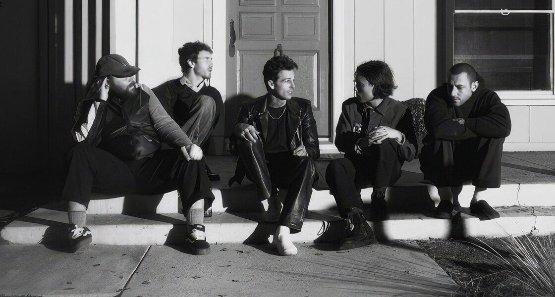 The Neighbourhood Piletid