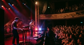 49th & Main แสดงสดที่ O2 Forum Kentish Town ในลอนดอน