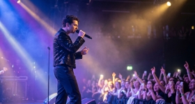 808 State แสดงสดที่ Electric Brixton ในลอนดอน