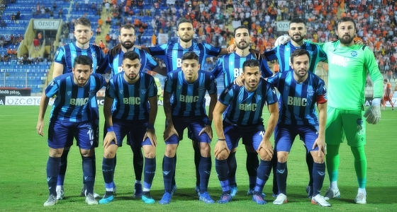 Ndeshje futbolli mes Adana Demirspor dhe Antalyaspor në stadiumin Yeni Adana në Adana