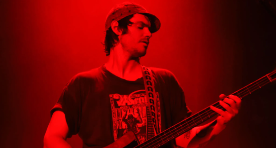 All Them Witches optræder live på scenen i Chalk i Brighton