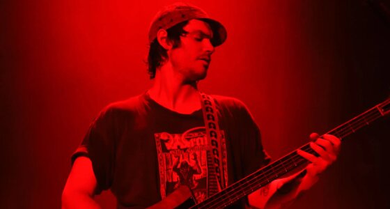 Skupina All Them Witches počas živého vystúpenia v The Palais Nottingham v Nottinghame