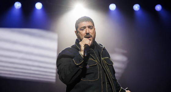 Antonio Orozco kemur fram á tónleikum í Plaza de Toros de Alicante í Alicante