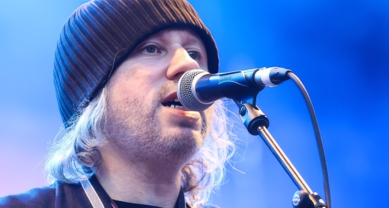 Badly Drawn Boy duke performuar live në EartH Theatre në Londër