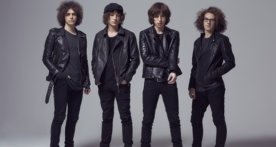 Catfish and the Bottlemen แสดงสดที่ Ormeau Park ในเบลฟาสต์