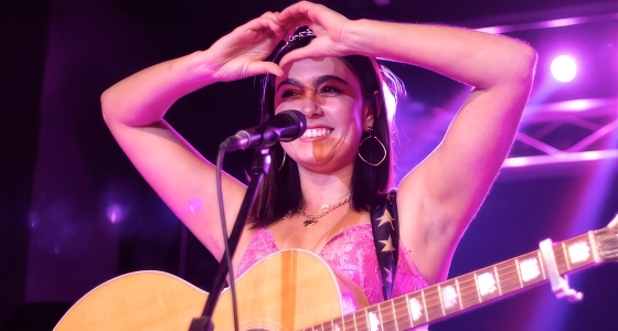 Chiara Oliver en concert au Poblado de Sancti Petri à Cadix