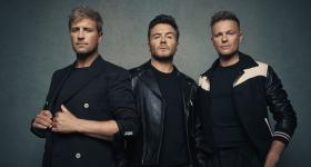 การแสดงของ Diversity ที่ Southend Cliffs Pavilion ใน Westcliff-On-Sea