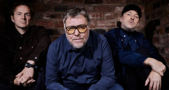 Skupina Doves vystupuje naživo v Barrowland Ballroom v Glasgowe