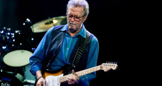 Eric Clapton tampil langsung di Royal Albert Hall di London