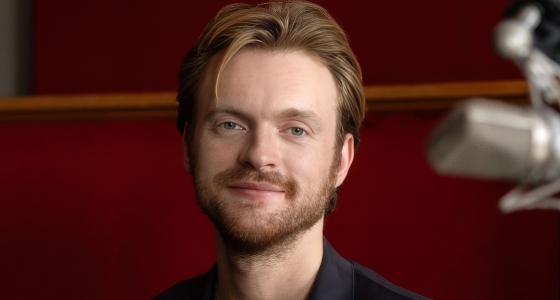 FINNEAS แสดงสดที่ TonHalle ในมิวนิก
