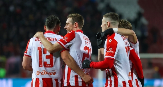 การแข่งขันฟุตบอลระหว่าง FK Crvena zvezda กับ Lille LOSC ที่สนาม Rajko Mitic Stadium ในกรุงเบลเกรด
