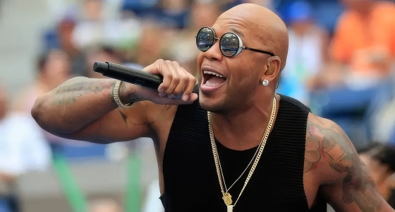 Flo Rida แสดงสดที่ OVO Arena Wembley ในเวมบลีย์