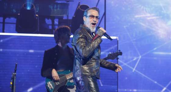 Florent Pagny vystupuje naživo ve Forest National v Bruselu