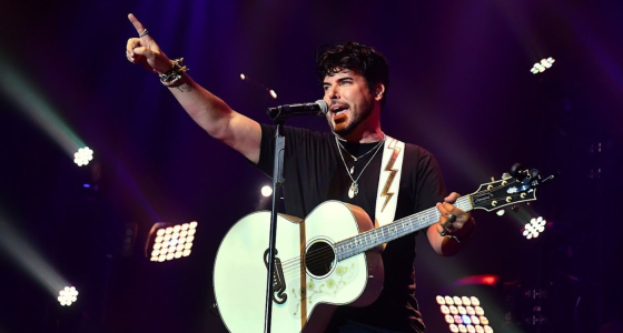 Frankie Moreno uppträder live på Vendelbohus i Hjørring