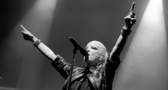 Garbage opptrer live på Real Jardín Botánico Alfonso XIII i Madrid
