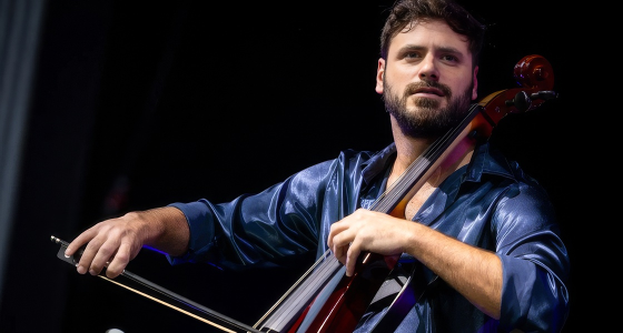 Hauser treedt live op in het Teatro Romano de Mérida in Mérida