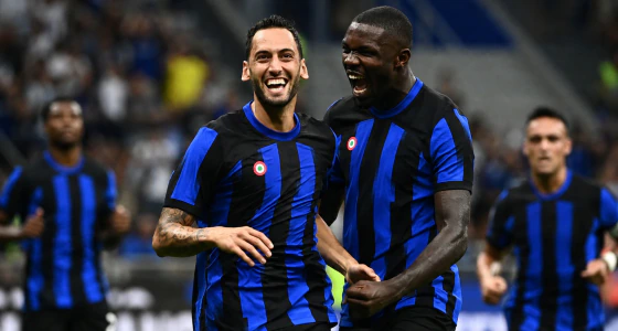 Futbalový zápas Inter Miláno proti SS Lazio na štadióne San Siro v Miláne
