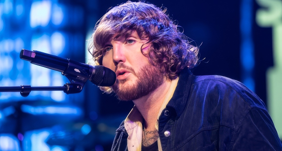 James Arthur en concert sur la scène du Royal Park à Baarn