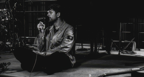 Ο James Blake εμφανίζεται ζωντανά στο New Century Hall στο Μάντσεστερ