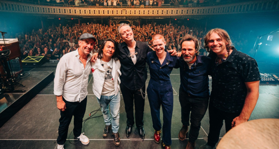 브뤼셀 Cirque Royal - Koninklijk Circus에서 공연하는 Jason Isbell & The 400 Unit