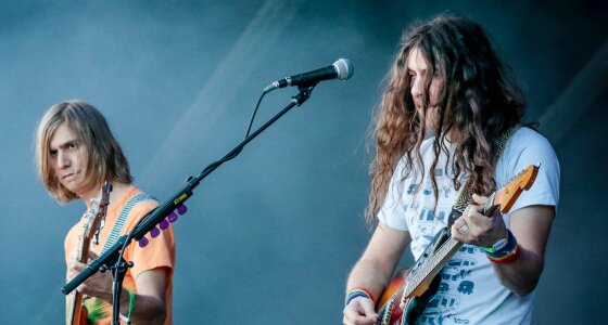 Kurt Vile & The Violators podczas koncertu w klubie Chalk w Brighton