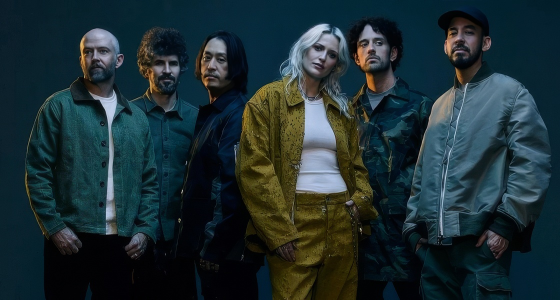 Linkin Park uzstājas ar koncertu Volksparkstadion stadionā Hamburgā