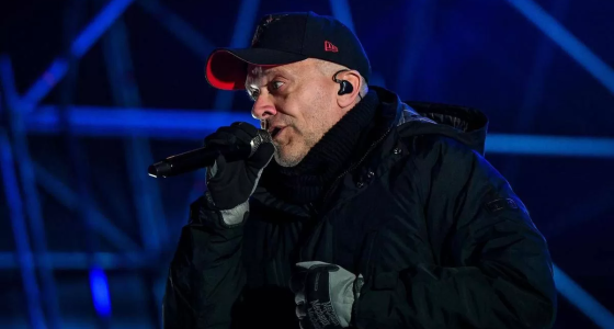 Max Pezzali live bei einem Konzert in der Allianz Arena in München