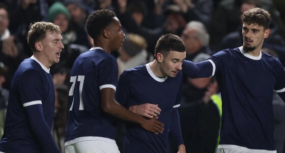 Millwall FC vs West Ham United FC บัตร