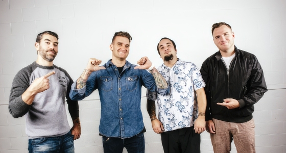 New Found Glory แสดงสดที่ O2 Academy Birmingham ในเมืองเบอร์มิงแฮม