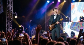 Parov Stelar kemur fram á Venom tónleikaferðinni í Festival Park Kadıköy í Istanbúl