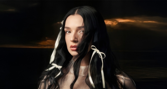 브리스톨의 Electric Bristol에서 공연하는 Poppy Bristol