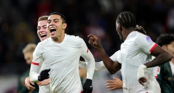 Leipzig Red Bull Arena'da RB Leipzig ve Bayer Leverkusen arasındaki futbol maçı