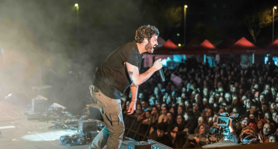 Taburete nastupaju uživo u dvorani Movistar Arena u Madridu