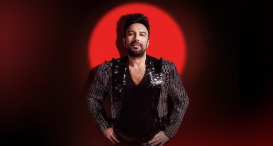 Tarkan duke performuar live në Ahoy Rotterdam në Roterdam