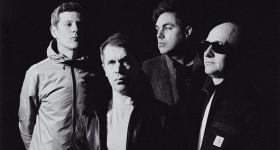 Londra'daki O2 Academy Brixton'da sahnede canlı performans sergileyen The Big Push