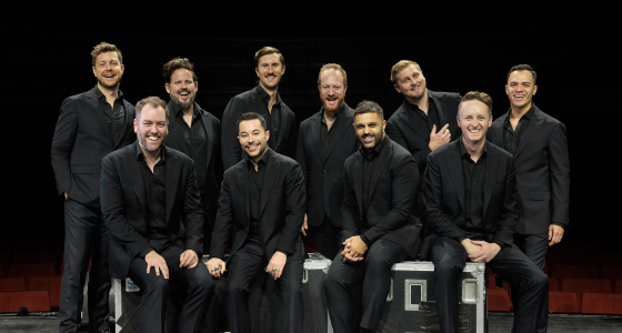The Ten Tenors nastupaju uživo u dvorani Stadthalle Cottbus u Cottbusu