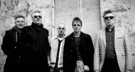 The Undertones opptrer live på Electric Bristol i Bristol