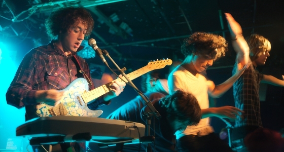 The Wombats esiintymässä livenä Manchester AO Arenalla Manchesterissa