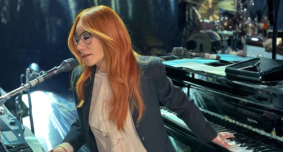 Tori Amos uppträder live på Tempodrom i Berlin