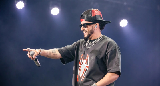 Yandel em concerto ao vivo na Movistar Arena em Madrid