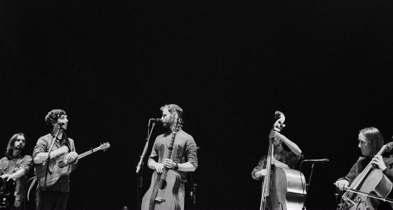 Ye Vagabonds ცოცხალი შესრულება ლონდონის The Roundhouse-ში