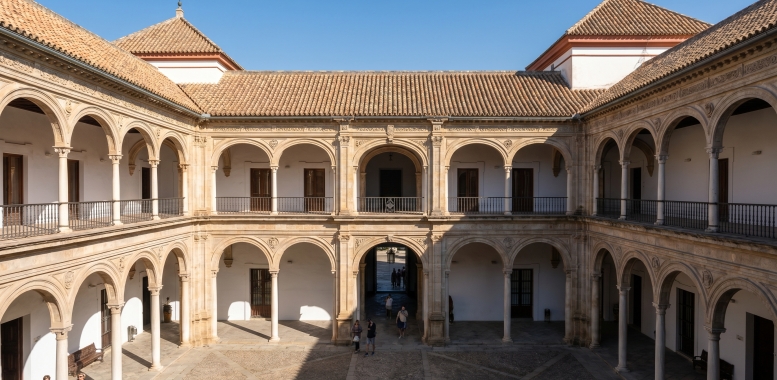 Patio de la Diputación de Sevilla